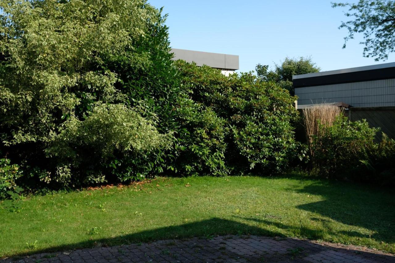 Ruhiges Haus Mit Privatem Garten Halstenbek Esterno foto